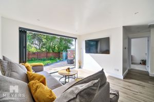 Living Space - click for photo gallery